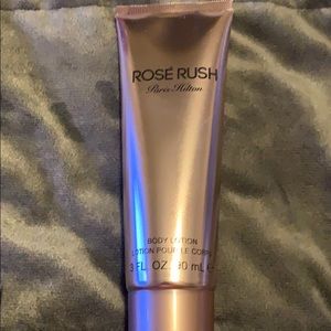 ⭐️⭐️Rose Rush Paris Hilton body lotion⭐️⭐️